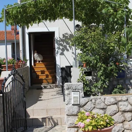 Apartment 8090a *