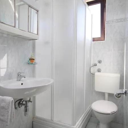 8090a * マリ・ロシニュ